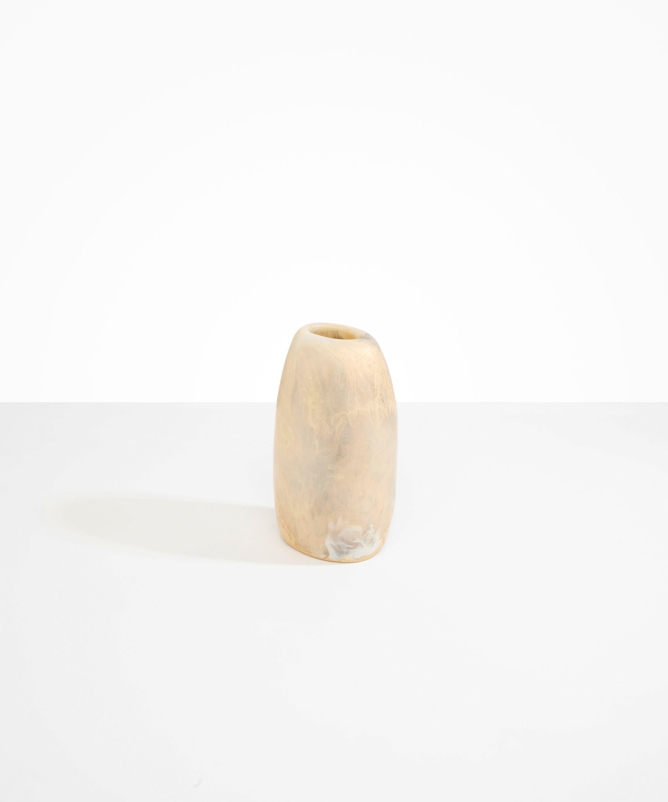 Timeless Decorative Vase for Everyday Home Styling - Image 3