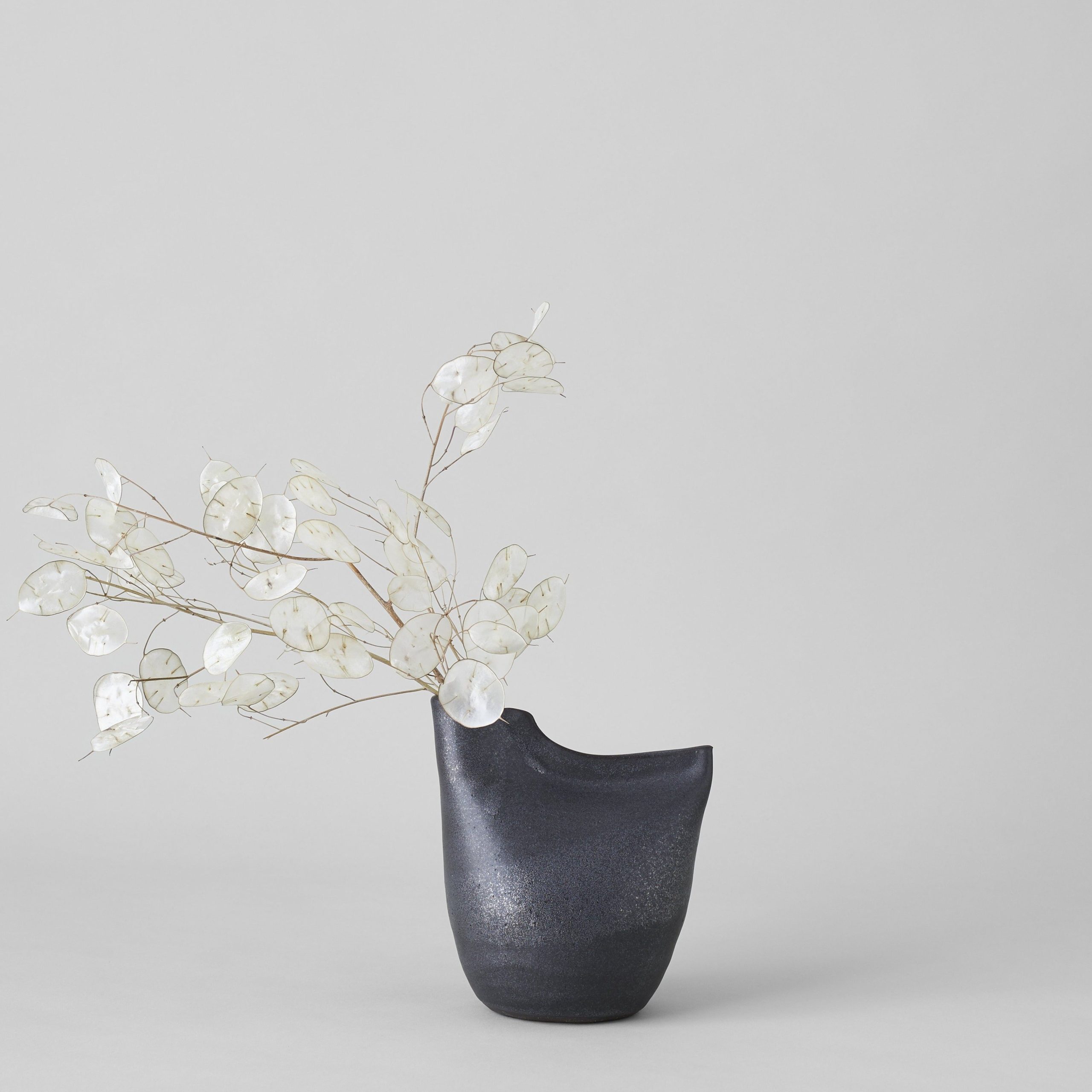 Classic Black Decorative Vase for Everyday Home Styling - Image 7