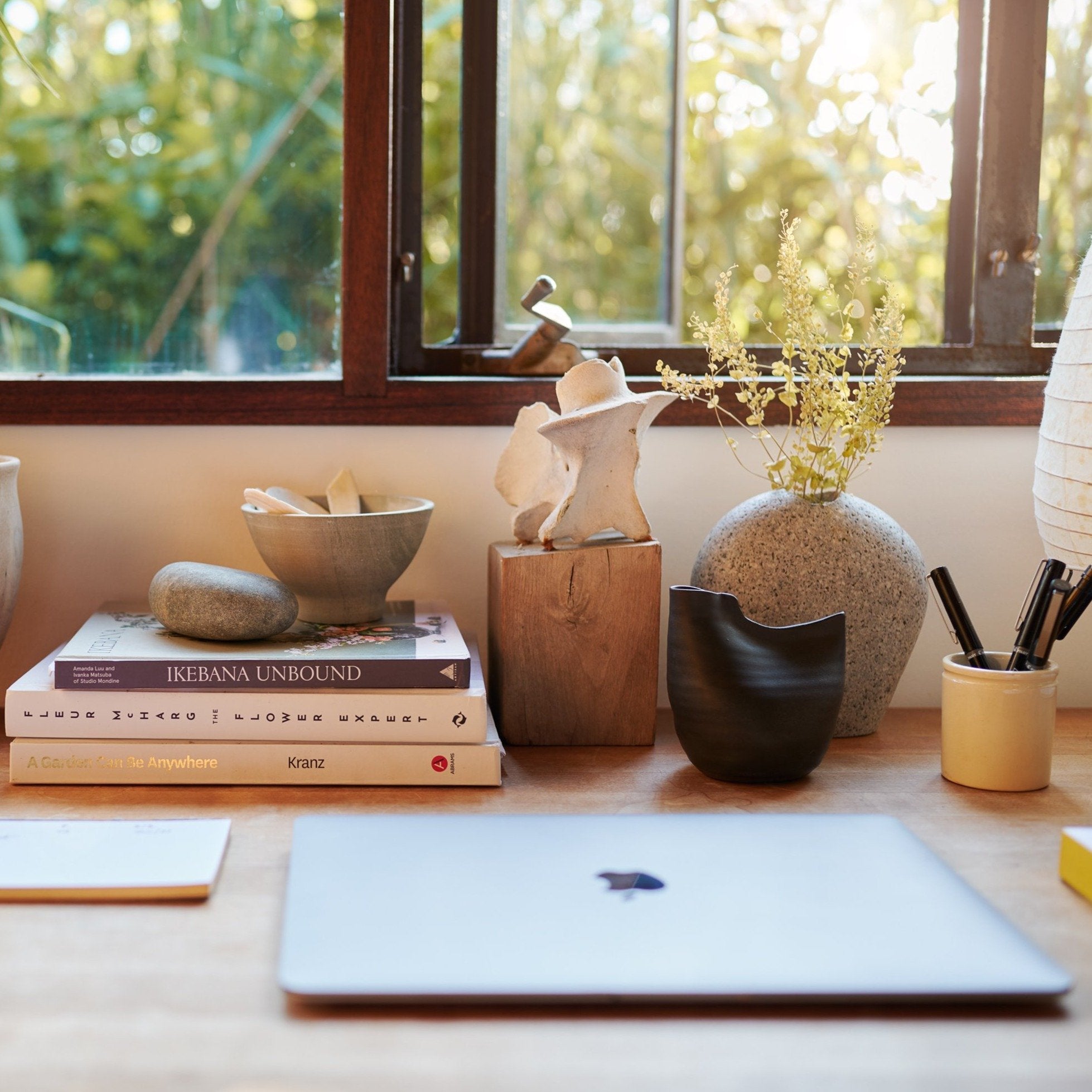 Classic Black Decorative Vase for Everyday Home Styling - Image 14