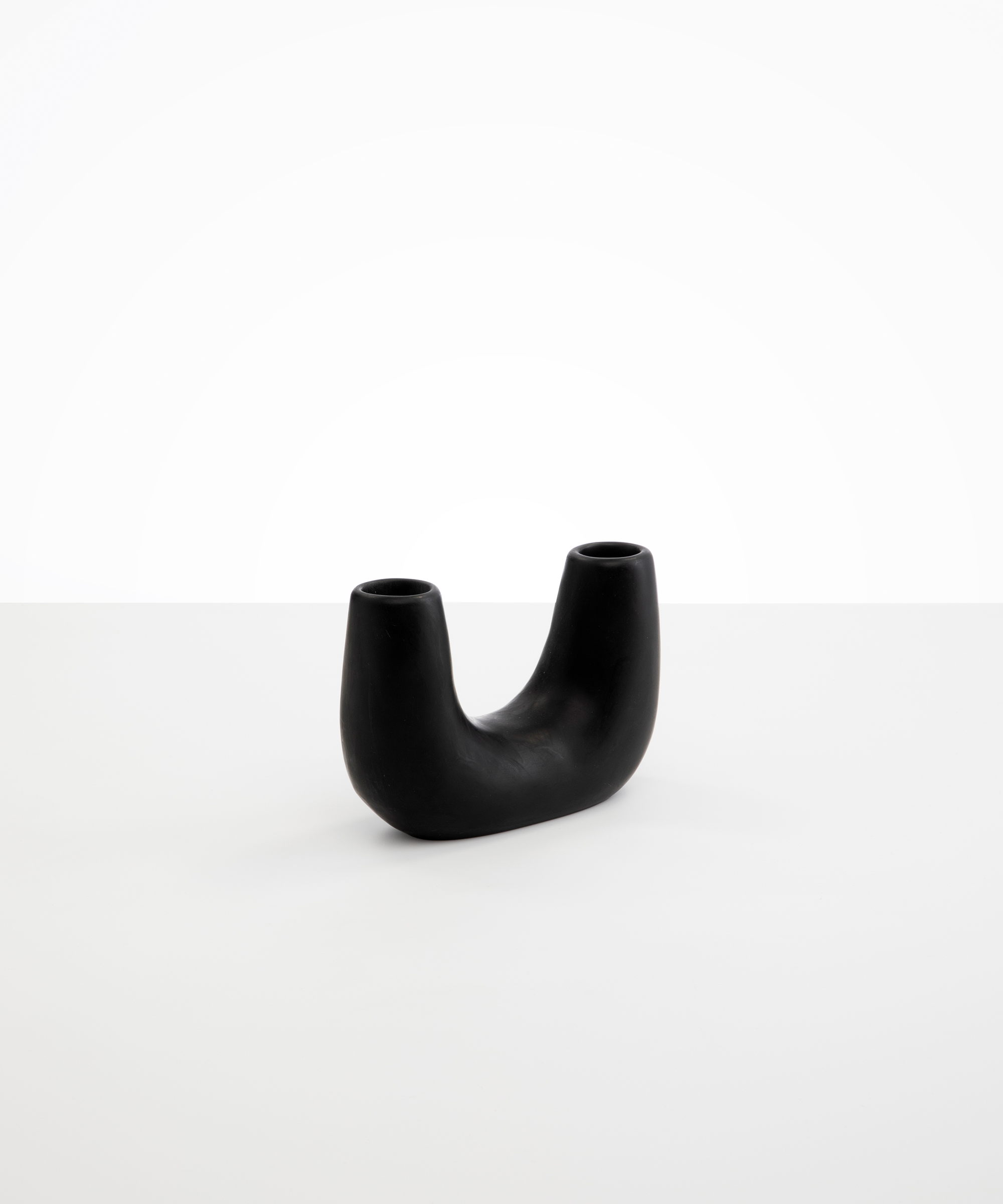 Minimal Decorative Vase for Everyday Home Styling - Image 5