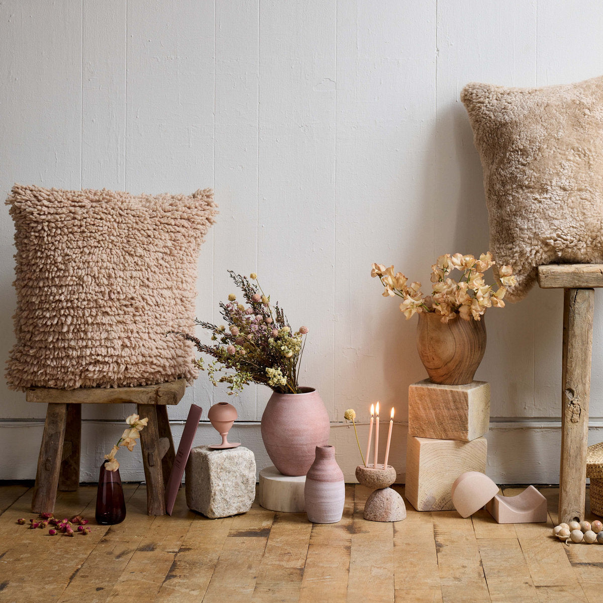 Refined Pink Terracotta Decorative Vase - Image 3