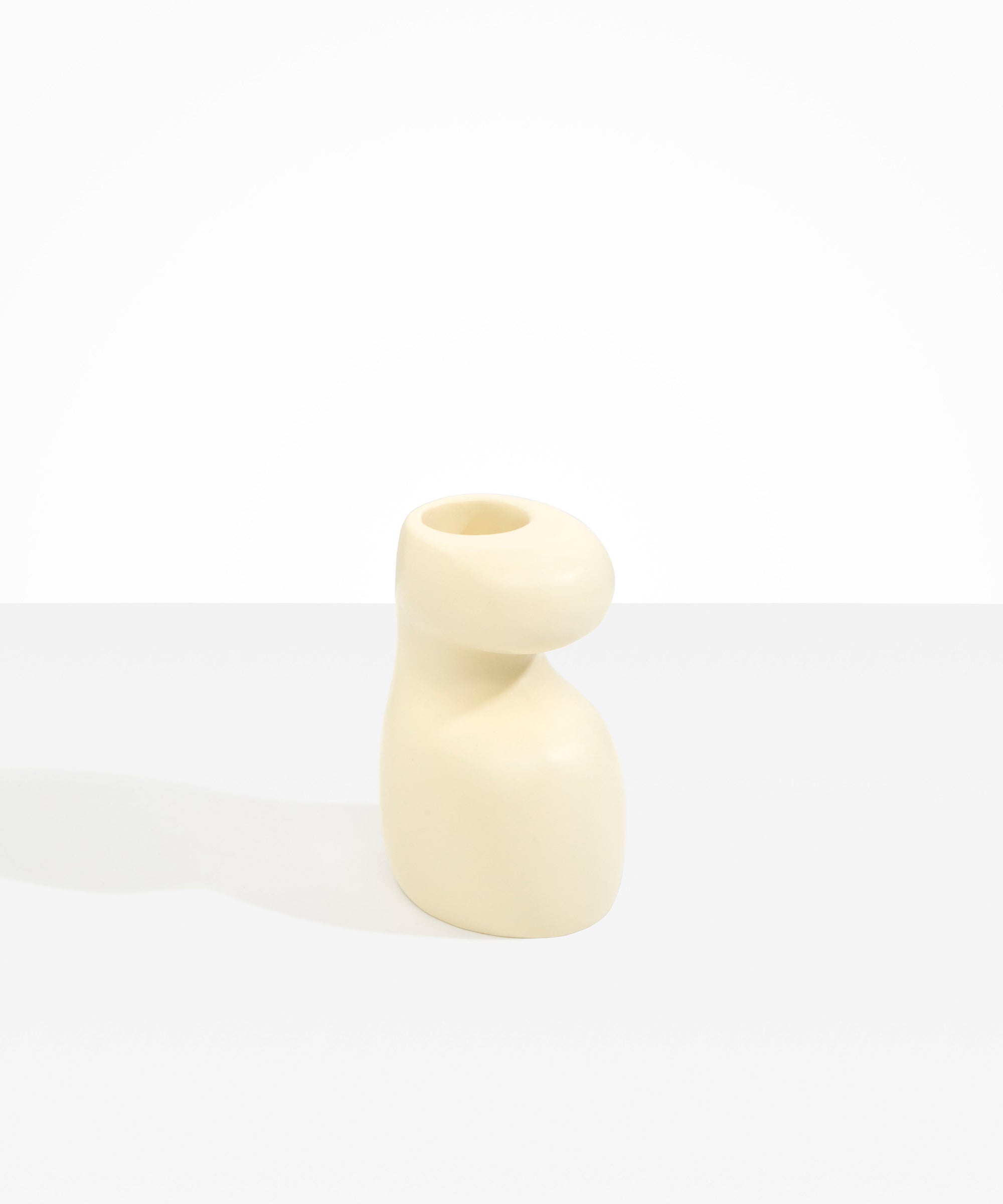 Classic Decorative Vase for Everyday Home Styling - Image 2